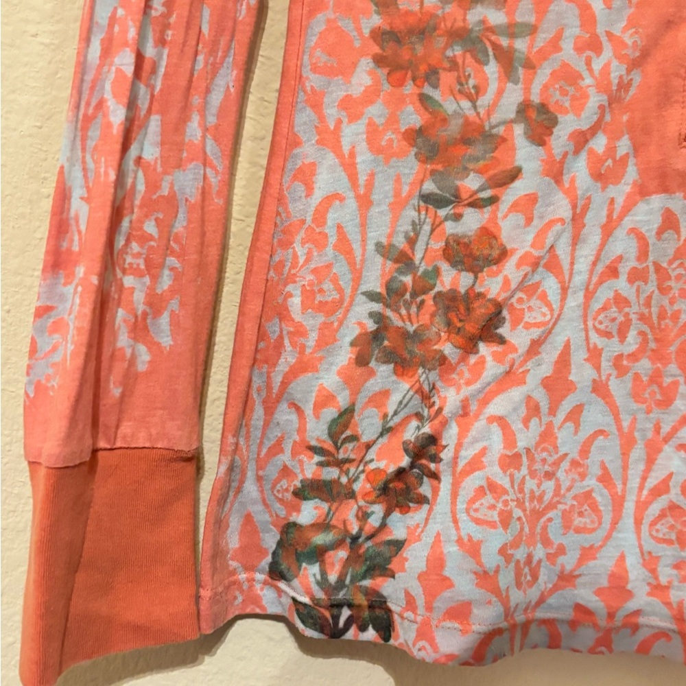 Butterfly Dropout Long Sleeve Top - Picture 4 of 13